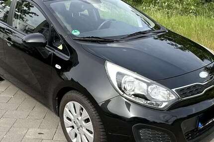 Kia Rio 115.323 km 6.400 &euro; Emmerich am Rhein 46446