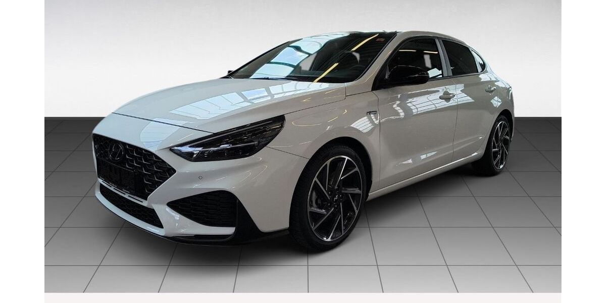 Hyundai i30 8.271 km 24.780 &euro; Jork-Königreich 21635