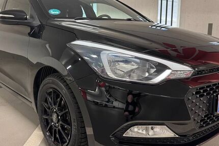 Hyundai i20 95.600 km 8.700 &euro; Pforzheim 75181