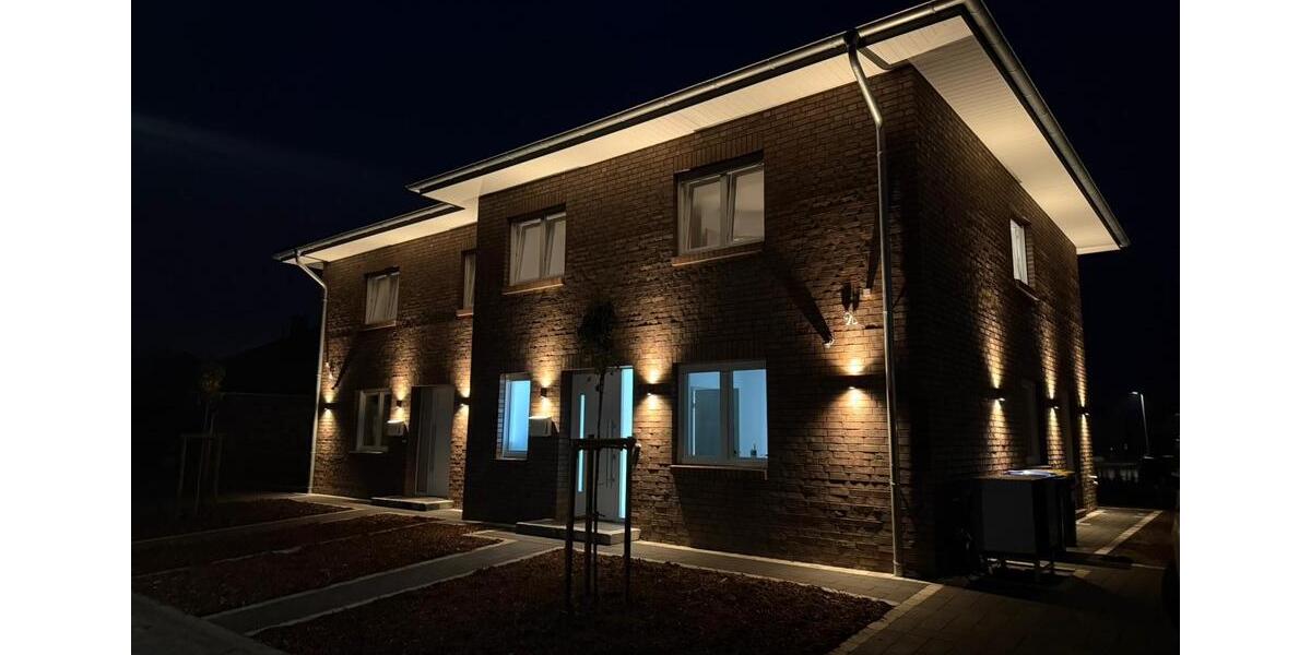 Doppelhaushälfte Hammah - 4 Zimmer, 120 m&sup2;, 1.490&euro; | Angebot:25715690