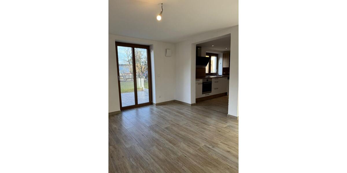 Reihenhaus Steindorf - 6 Zimmer, 153 m&sup2;, 1.500&euro; | Angebot:25969563