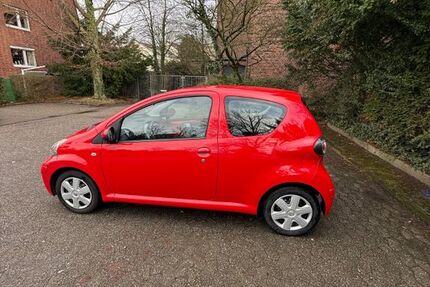 Toyota Aygo (X) 122.000 km 3.250 &euro; Düsseldorf 40476