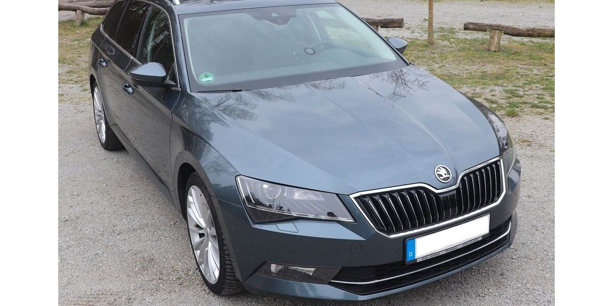 Skoda Superb 105.600 km 17.900 &euro; Berlin 14129