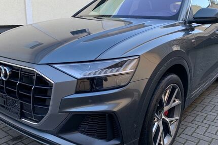 Audi Q8 173.700 km 44.900 € Berlin 12057