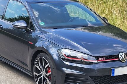 VW Golf 56.900 km 23.700 &euro; Ottobrunn 85521