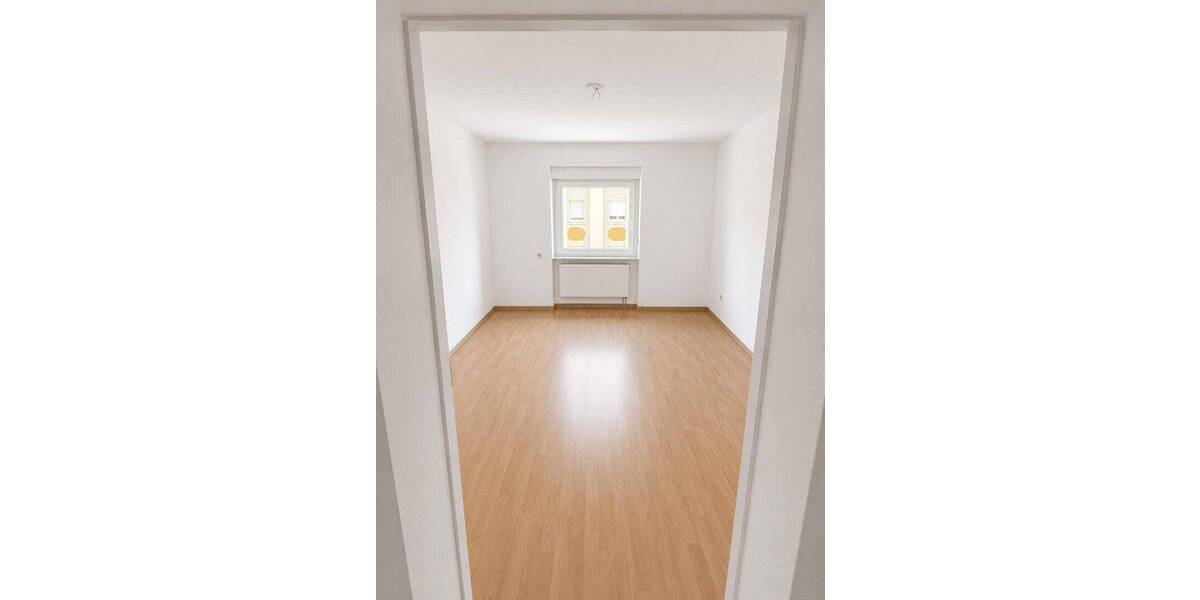 Etagenwohnung Schweinfurt Innenstadt - 4 Zimmer, 140 m&sup2;, 1.450&euro; | Angebot:26882885