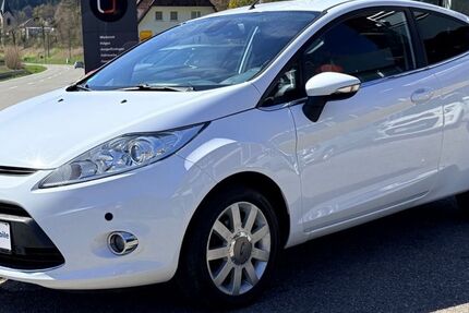 Ford Fiesta 121.486 km 4.499 &euro; Epfendorf 78736
