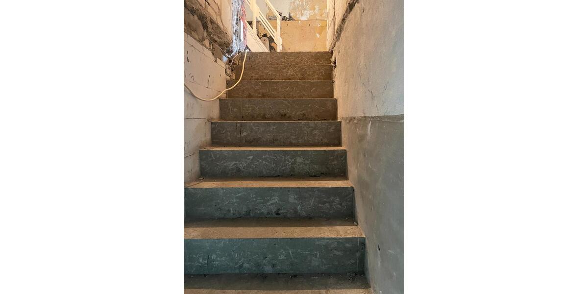 Mehrfamilienhaus, Wohnhaus Hage - 10 Zimmer, 300 m&sup2;, 350&euro; | Angebot:26197226