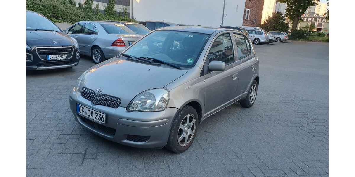 Toyota Yaris 210.000 km 650 &euro; Langen 63225