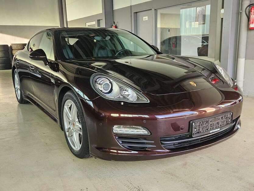 Porsche Panamera 193.000 km 24.900 € Neckartailfingen 72666