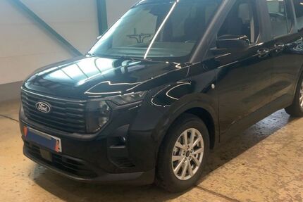Ford Tourneo Courier 6.000 km 24.490 &euro; Geesthacht bei Hamburg 21502