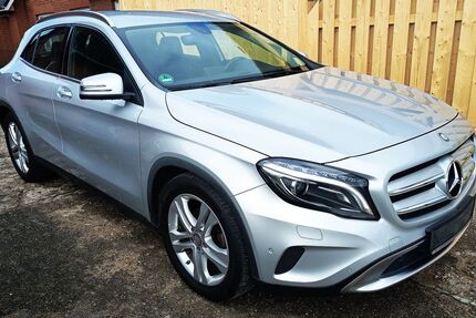 Mercedes-Benz GLA 200 137.000 km 15.900 &euro; Schretstaken 21493