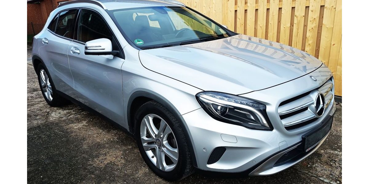 Mercedes-Benz GLA 200 137.000 km 15.900 &euro; Schretstaken 21493