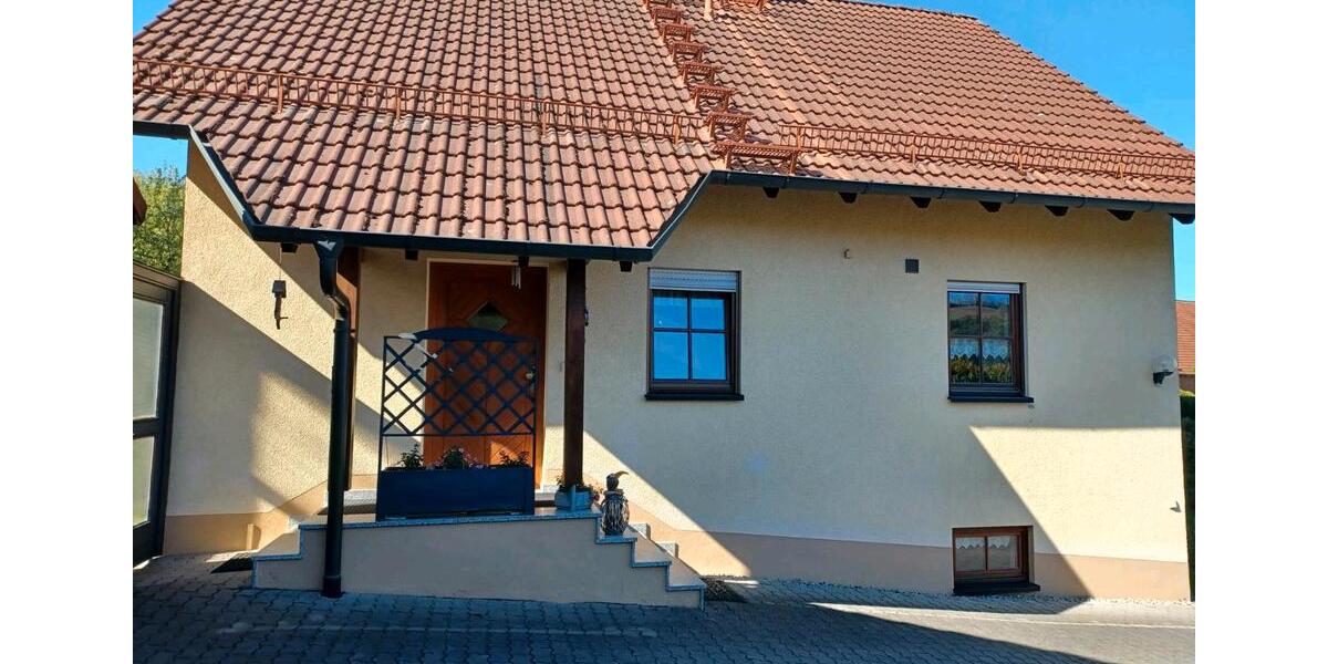 Einfamilienhaus Bad Berneck im Fichtelgebirge - 7 Zimmer, 176 m&sup2;, 498.000&euro; | Angebot:26904802