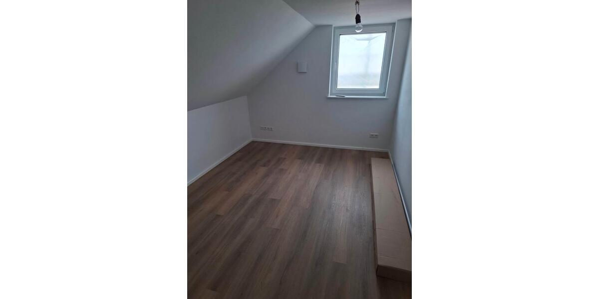 Dachgeschoßwohnung Eggenstein-Leopoldshafen Leopoldshafen - 2 Zimmer, 51 m&sup2;, 720&euro; | Angebot:26040720