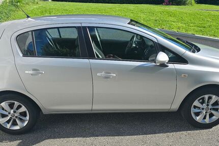 Opel Corsa 99.300 km 4.900 &euro; Salzweg 94121