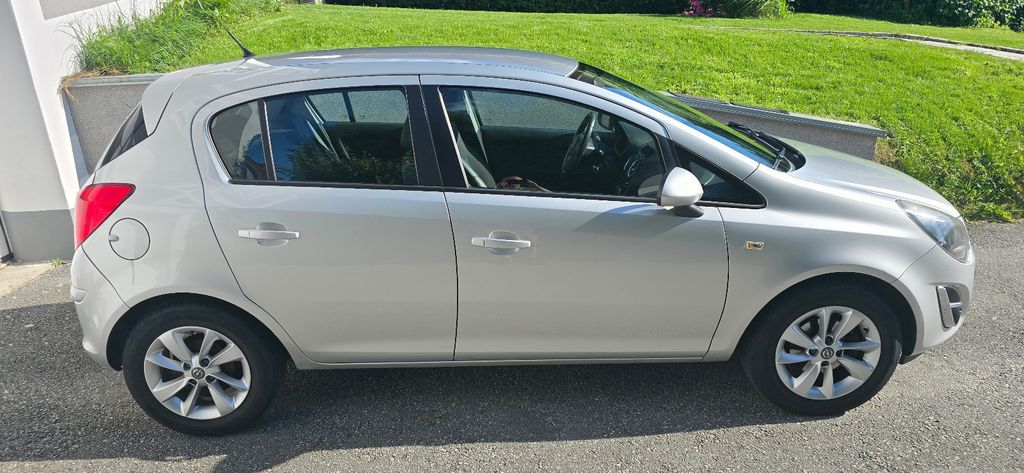 Opel Corsa 99.300 km 4.900 &euro; Salzweg 94121