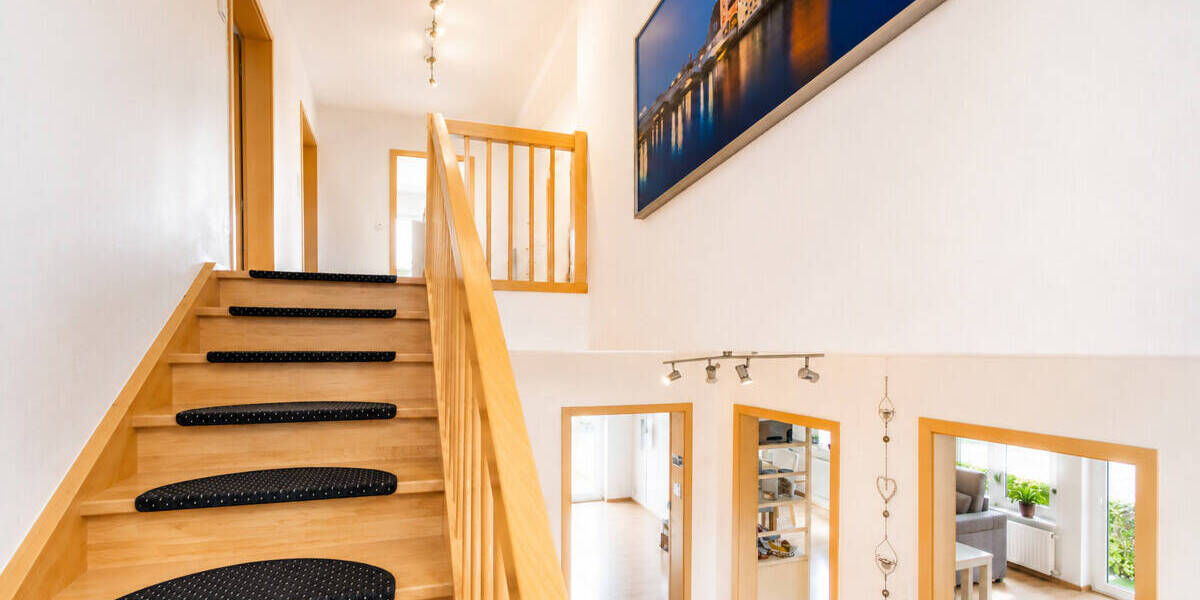 Einfamilienhaus Neutraubling - 5 Zimmer, 125 m&sup2;, 489.000&euro; | Angebot:26798749