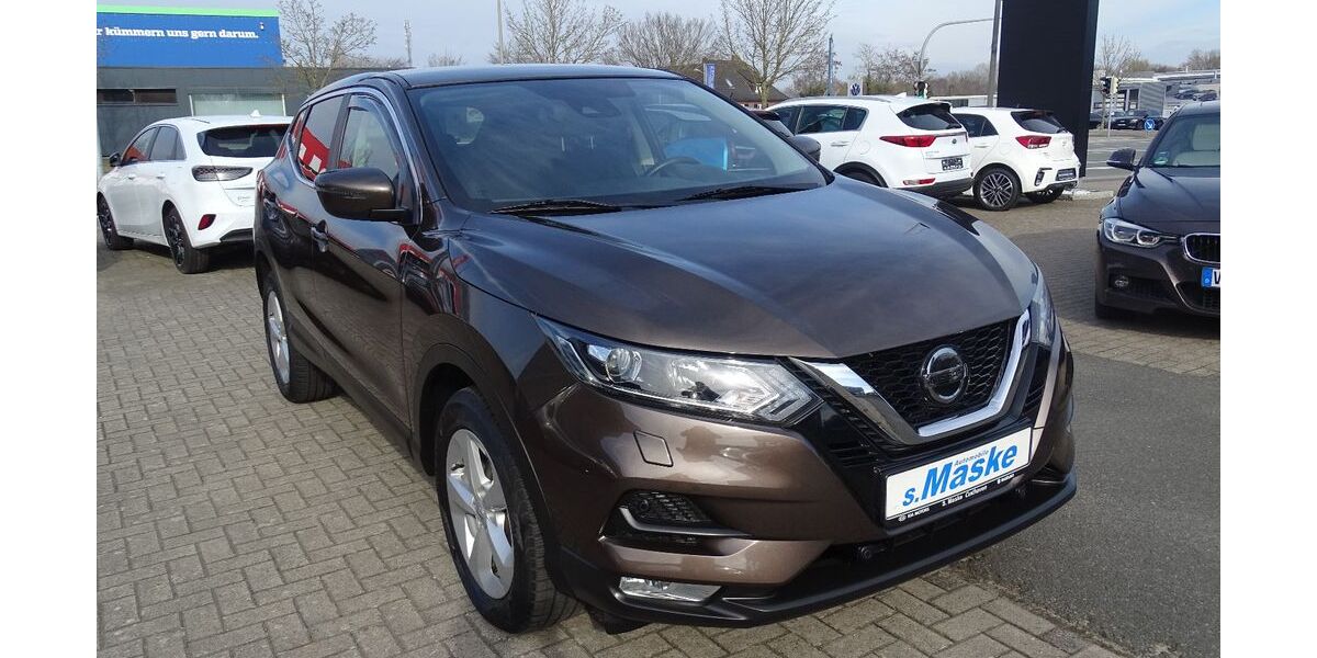Nissan Qashqai 53.173 km 13.990 &euro; Cuxhaven 27472
