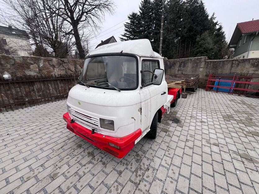B1000
