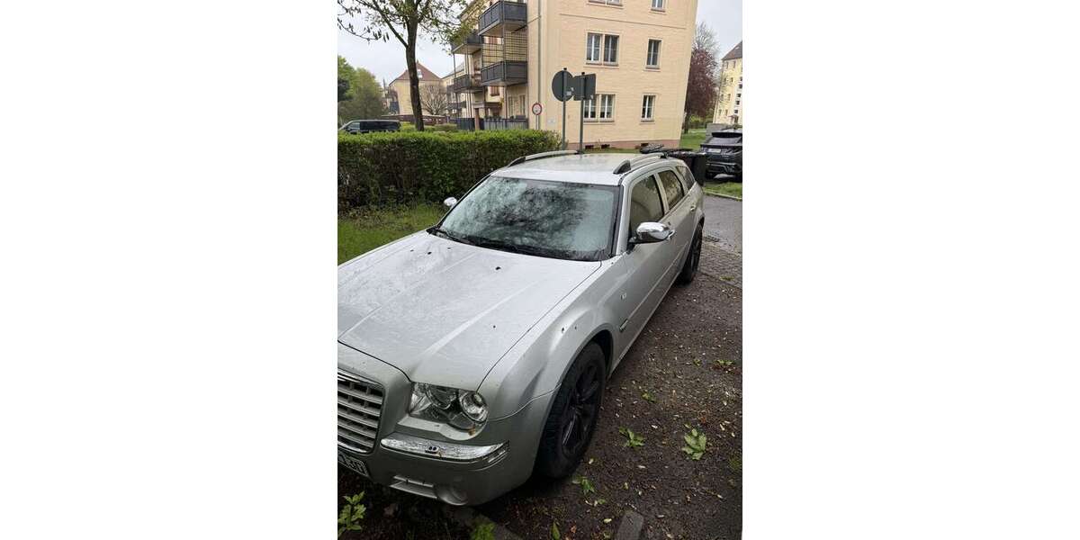 Chrysler 300C 236.979 km 2.000 &euro; Leipzig, Stadt 04357
