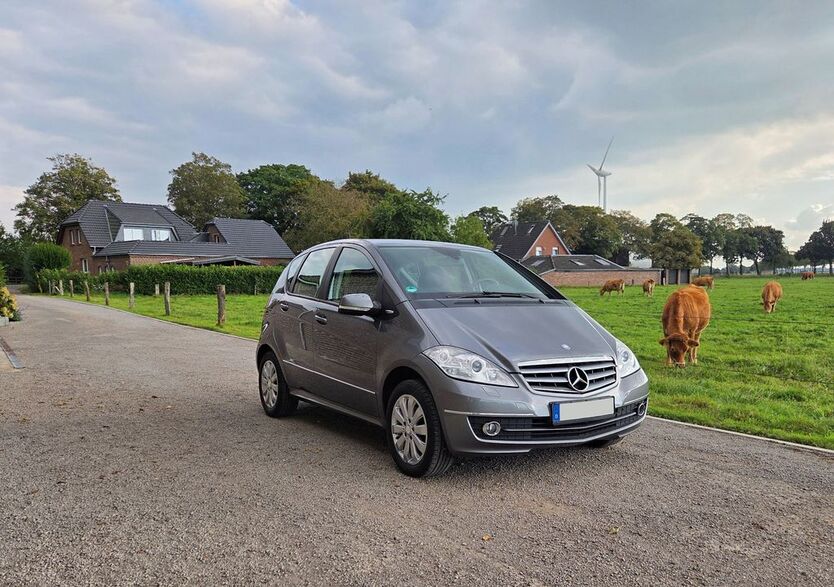 Mercedes-Benz A 200 124.980 km 5.490 € Issum 47661