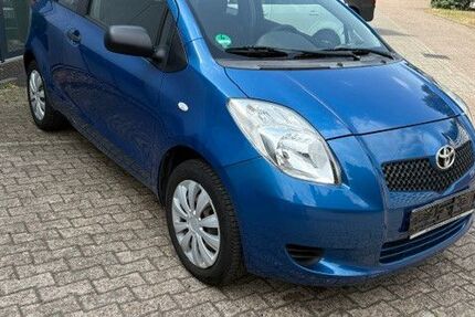 Toyota Yaris 162.058 km 2.899 &euro; Schloß Holte-Stukenbrock 33758