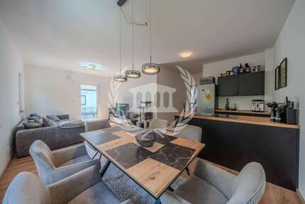 Wohnung Kirchroth - 3 Zimmer, 86 m&sup2;, 325.000&euro; | Angebot:26591882