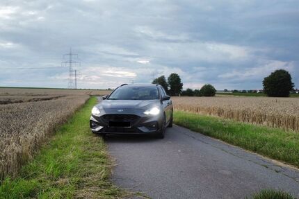 Ford Focus 124.400 km 10.399 &euro; Sarstedt 31157