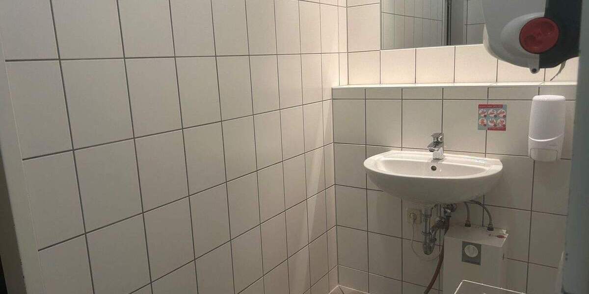 Gewerbeobjekt Halle (Saale) Büschdorf - 1 Zimmer, 488 m&sup2;, 3.990&euro; | Angebot:25671753