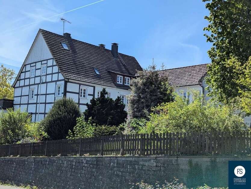 Haus zum Kaufen in Möhnesee 676.000 € 407 m²
