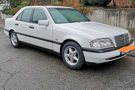 Mercedes-Benz C 180 235.000 km 2.100 &euro; Kaiserslautern 67659