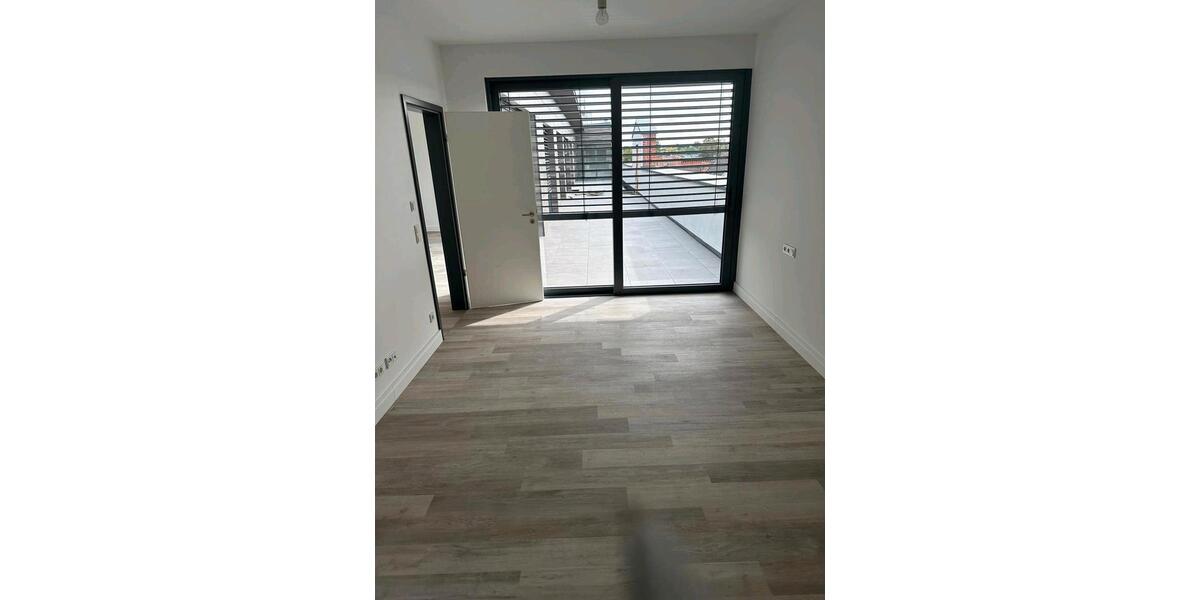 Tolle Penthouse Wohnung zu vermieten 3 zimmer