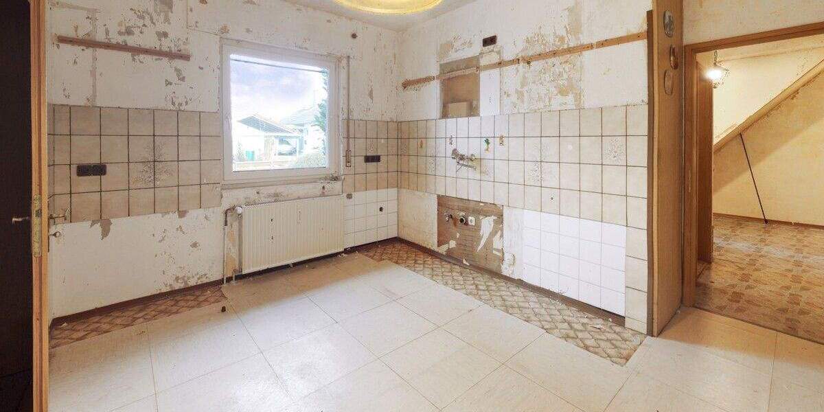 Einfamilienhaus Bad Windsheim - 7 Zimmer, 179 m&sup2;, 329.000&euro; | Angebot:25732870