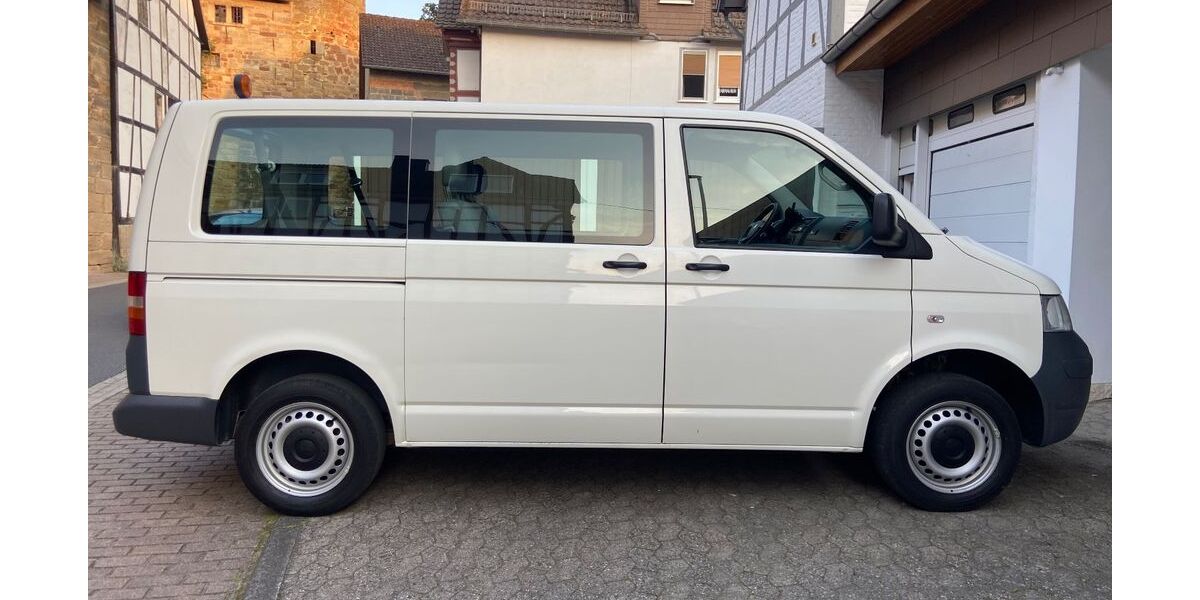 VW T5 Transporter 324.000 km 8.400 &euro; Fritzlar 34560