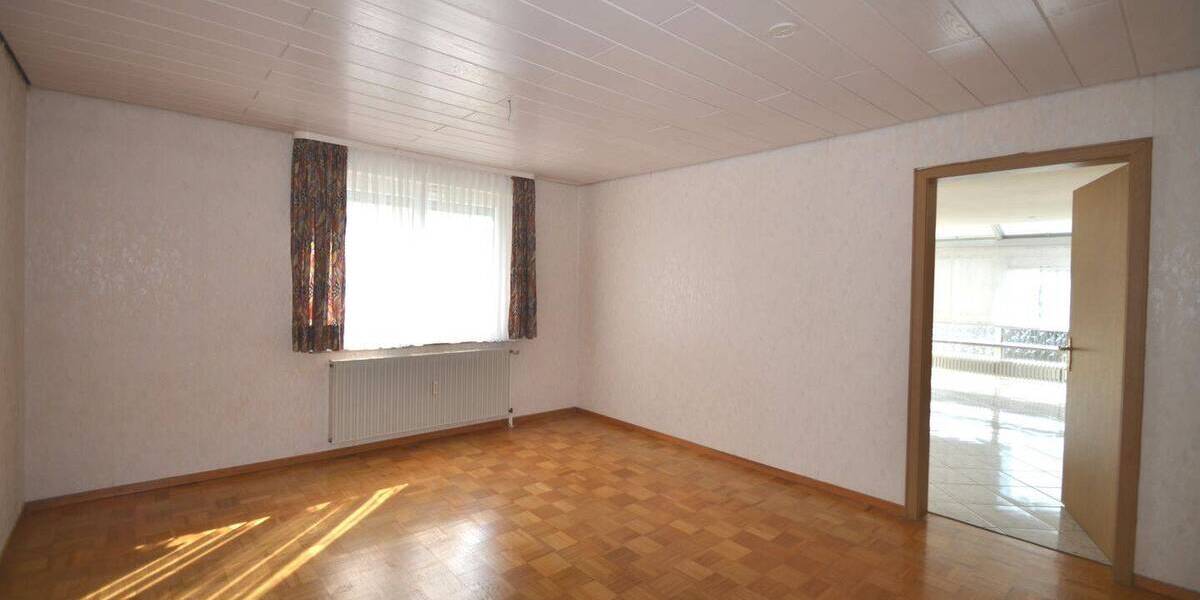 Mehrfamilienhaus, Wohnhaus Rutesheim - 9 Zimmer, 215 m&sup2;, 670.000&euro; | Angebot:26439088