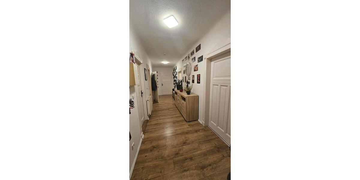 Dachgeschoßwohnung Gotha - 4 Zimmer, 105 m&sup2;, 770&euro; | Angebot:26019228