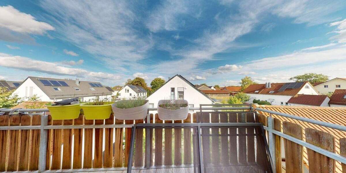 Raum für Liebe, Lachen und Leben - Dachgeschosswohnung mit Balkon 5 zimmer