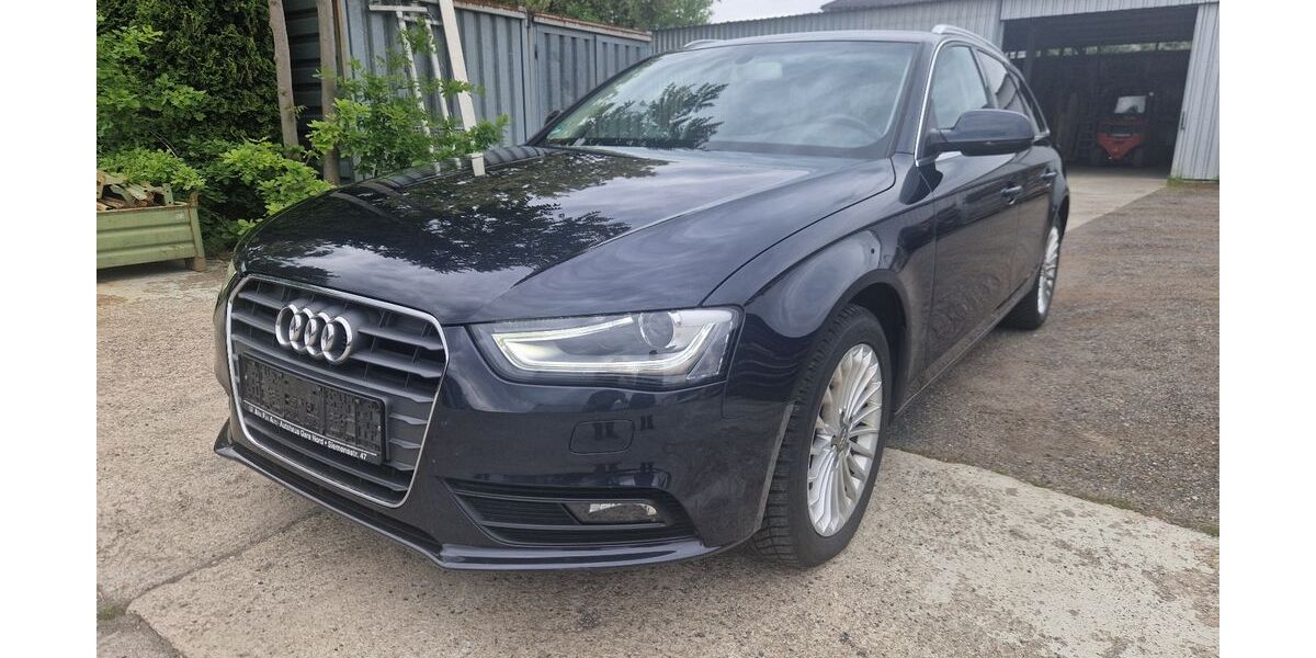 Audi A4 72.719 km 13.990 &euro; Radebeul 01445