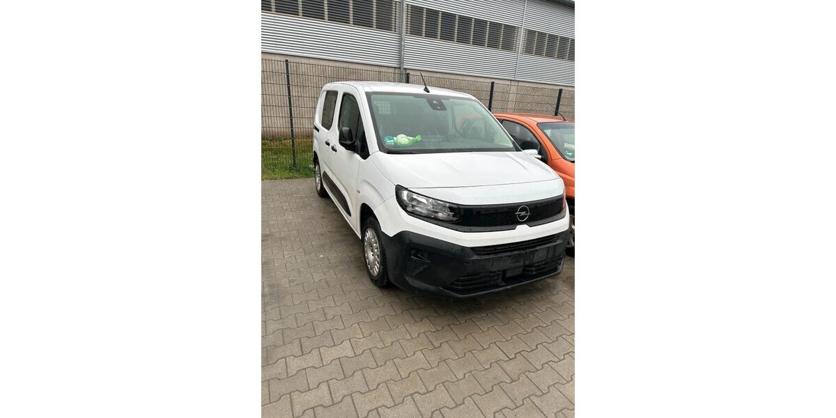 Opel Combo 64.049 km 12.999 &euro; Oberkrämer 16727