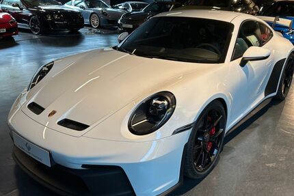 Porsche 992 7.548 km 186.900 &euro; Flensburg 24937