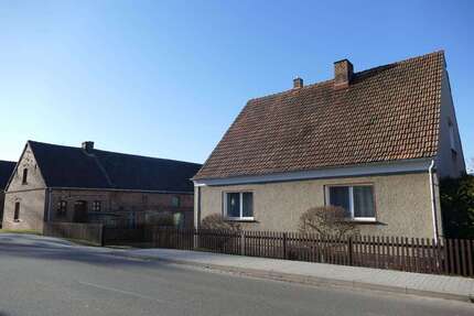 Haus Tauche - 6 Zimmer, 120 m&sup2;, 250.000&euro; | Angebot:25589718