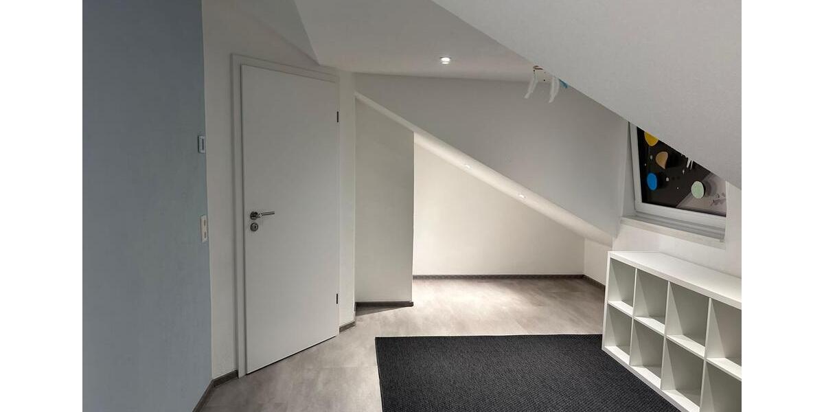 Elegantes Reihenmittelhaus mit 5 Zimmern in Esslingen am Neckar 5 zimmer