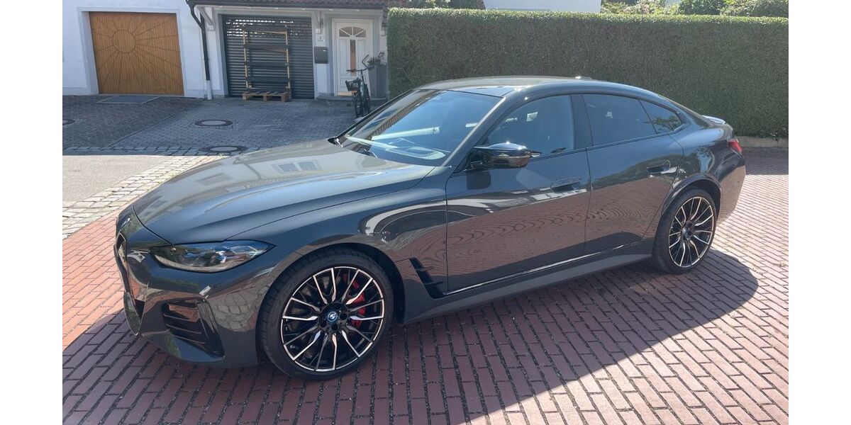 BMW i4 26.000 km 52.900 &euro; Garching 85748