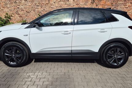 Opel Grandland (X) 68.000 km 15.000 &euro; Lohfelden 34253