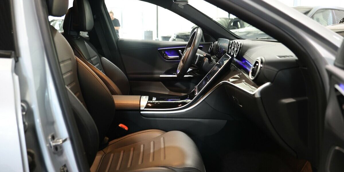 Mercedes-Benz C 220 d T AMG-LINE SPORT NIGHT / LED,LEDER-SPORT 80.000 km 30.991 &euro; Hamm 59077