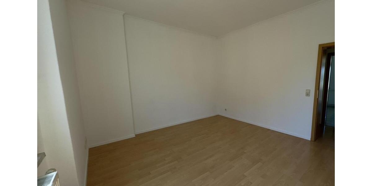 Etagenwohnung Greiz - 3 Zimmer, 66 m&sup2;, 380&euro; | Angebot:26394663