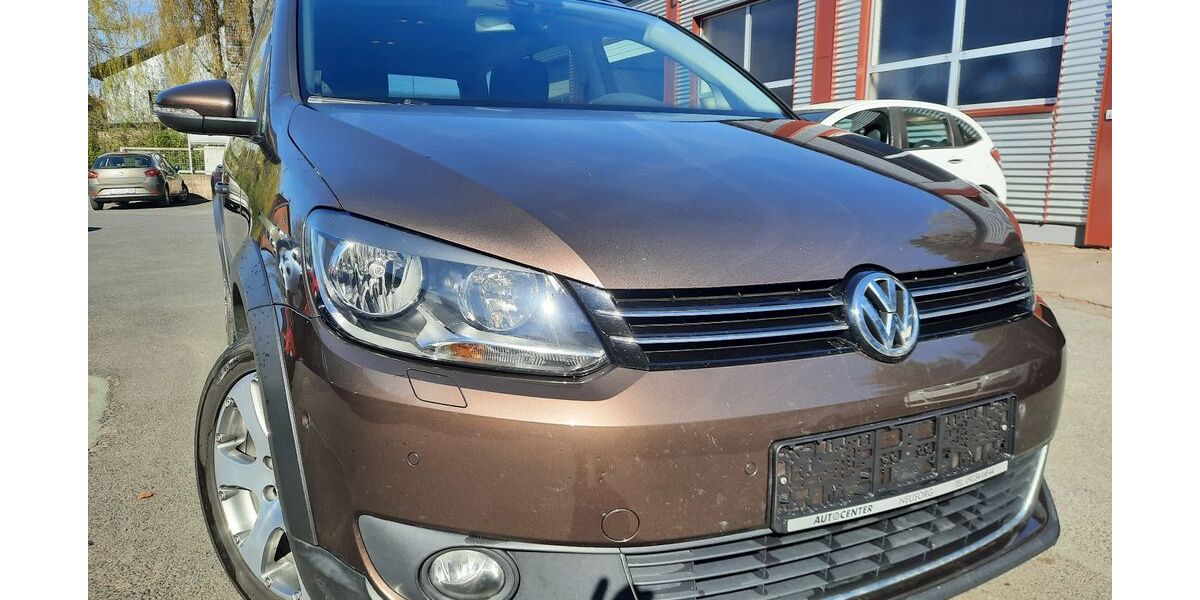 VW Touran 161.000 km 8.700 &euro; Neusorg 95700