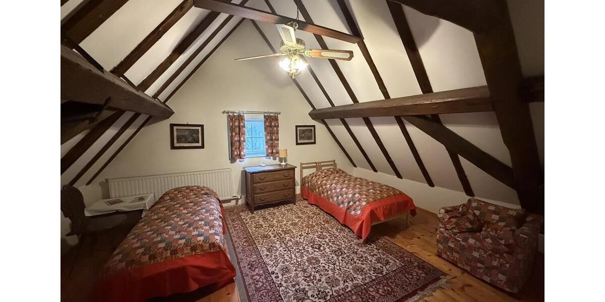 Einfamilienhaus Sinsheim - 9 Zimmer, 390 m&sup2;, 3.500&euro; | Angebot:25804568