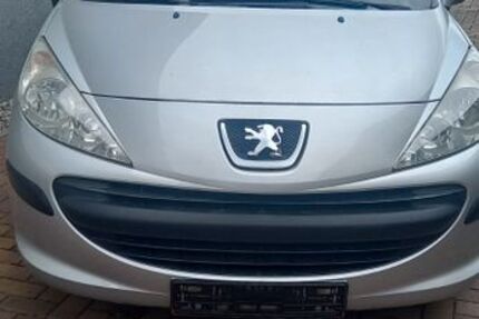 Peugeot 207 153.881 km 2.300 &euro; Köpenick 12555